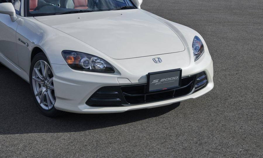 Детали экстерьера Honda S2000 20th Anniversary by Modulo (AP2) 2009 года  (фото 9 из 10)